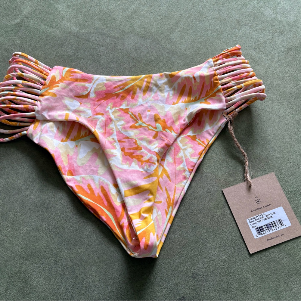 Stone fox swim bottom